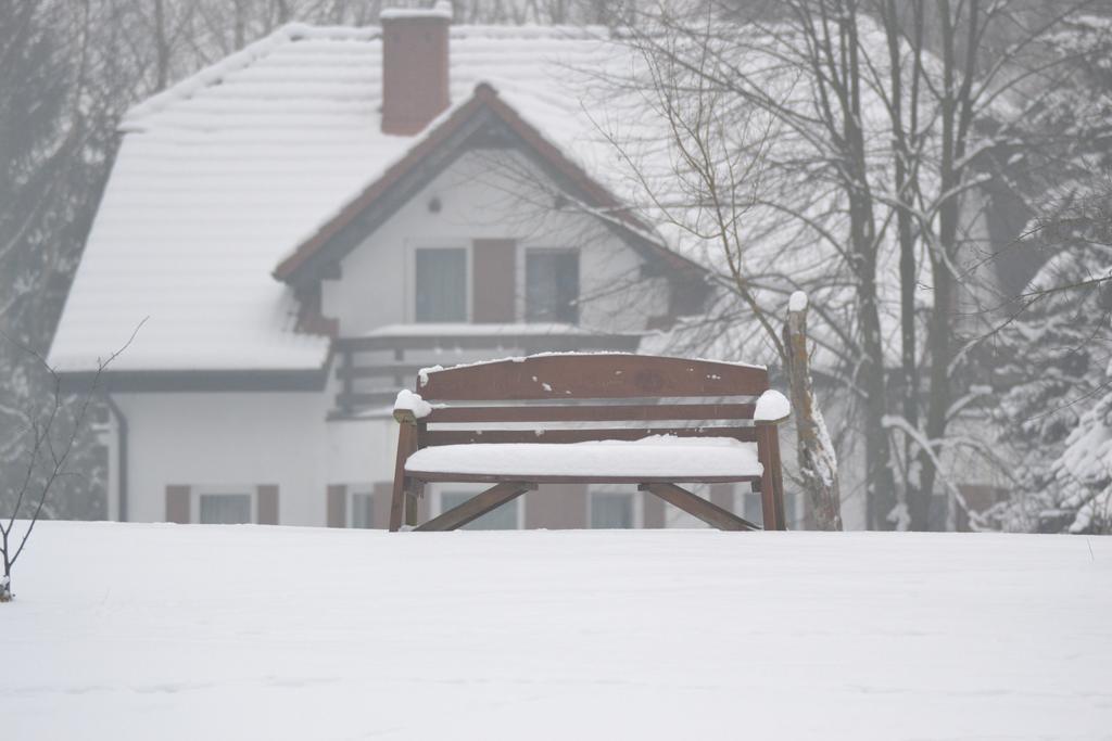 Bed and Breakfast Bobrowa Dolina Ryn  Esterno foto