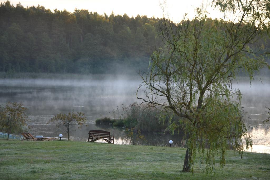 Bed and Breakfast Bobrowa Dolina Ryn  Esterno foto