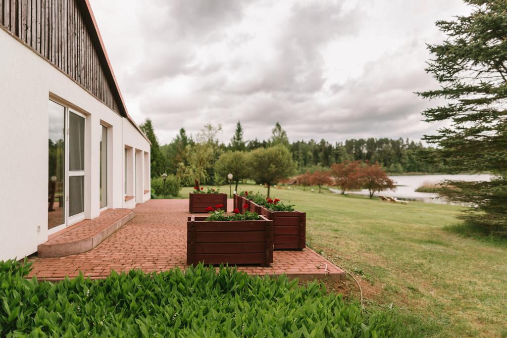Bed and Breakfast Bobrowa Dolina Ryn  Esterno foto